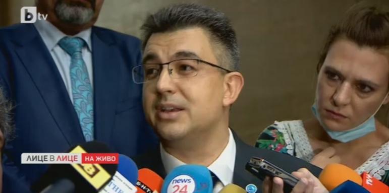 Пламен Николов: Предоверихме се на Манолова и Иванов